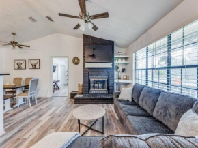 7 Bed Wine Country Home Mins from Shops and Restaurants